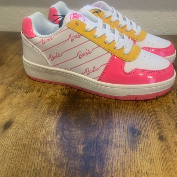 Barbie Tennis Shoes NWT Authentic Barbie Logo Sneackers - Picture 4 of 11